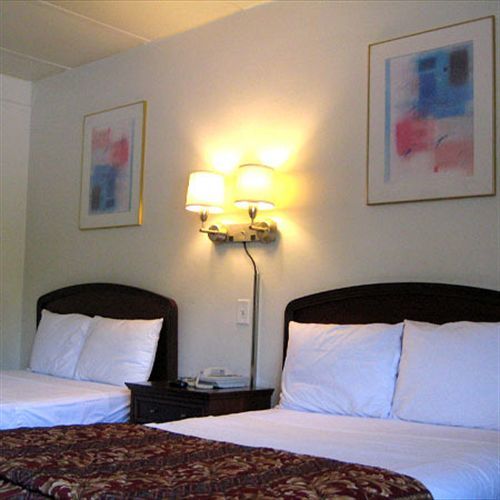 Charlotte Express Inn Extérieur photo